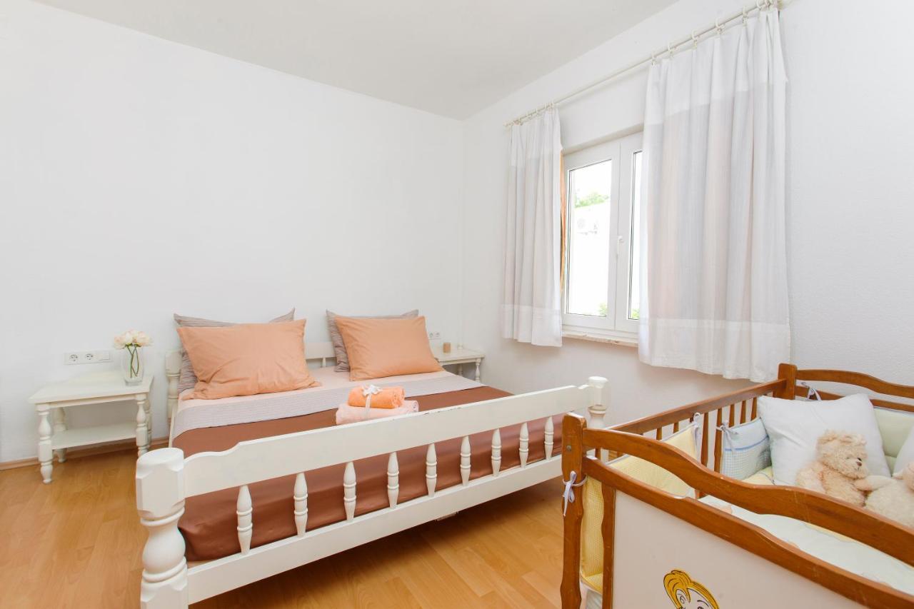 Bed and Breakfast Pansion Mlikota Promajna Exterior foto